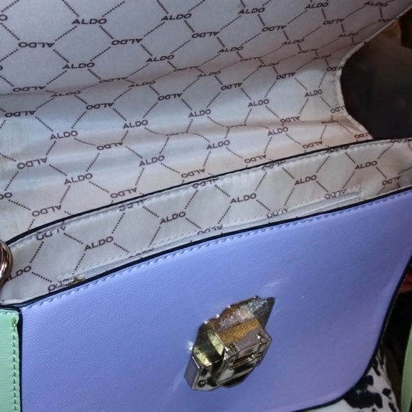 Iam selling my Aldo handbag - Picture 5 of 5
